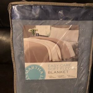 Martha Stewart king size blanket